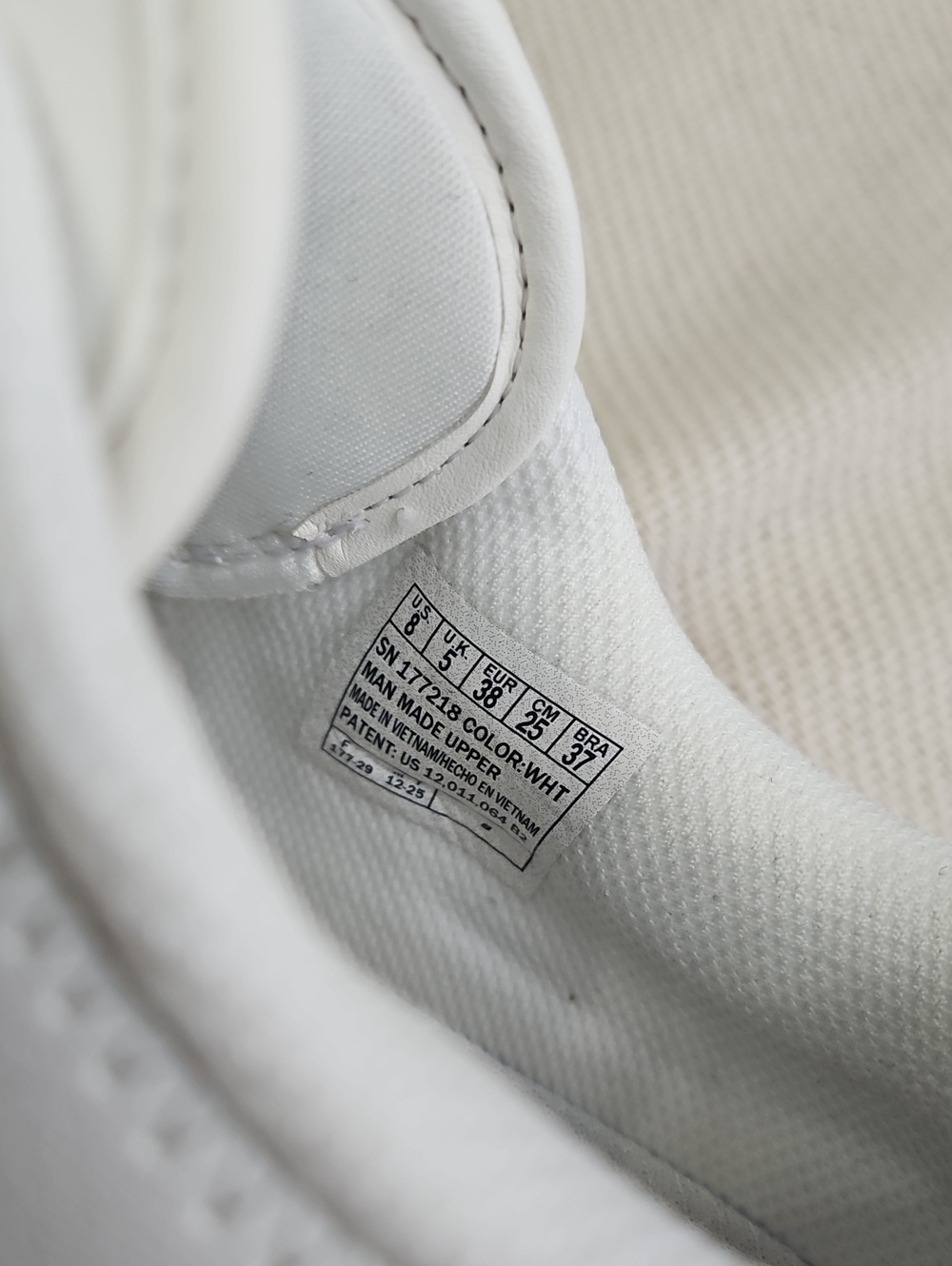 Skechers Hands Free Slip-ins - Picture 2 of 5